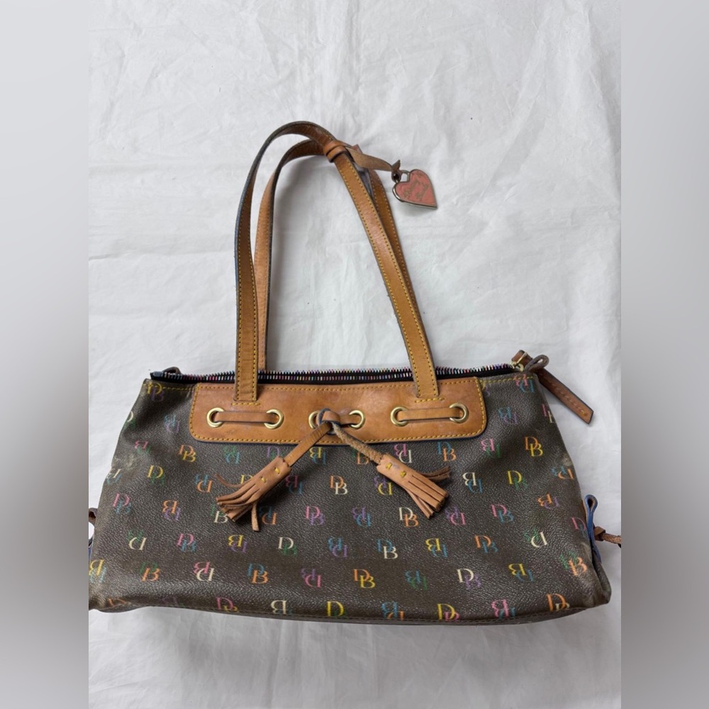 Dooney & Bourke Brown Shoulder‎ Bag with Elegant Design